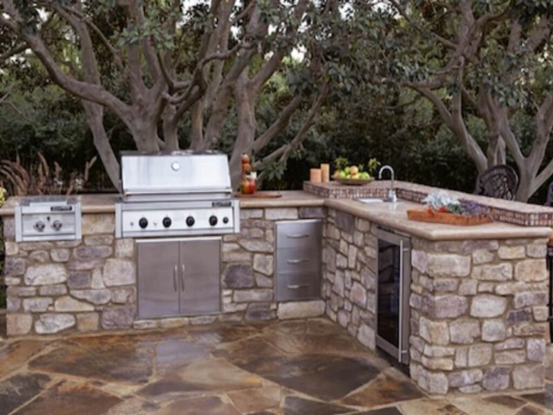 Eldorado Stone L-Shaped Outdoor Kitchen