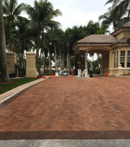 BA Mizner Clay Paver with Cocoa Border