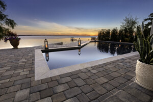 Concrete Pavers - Mega Olde Towne, Poulus